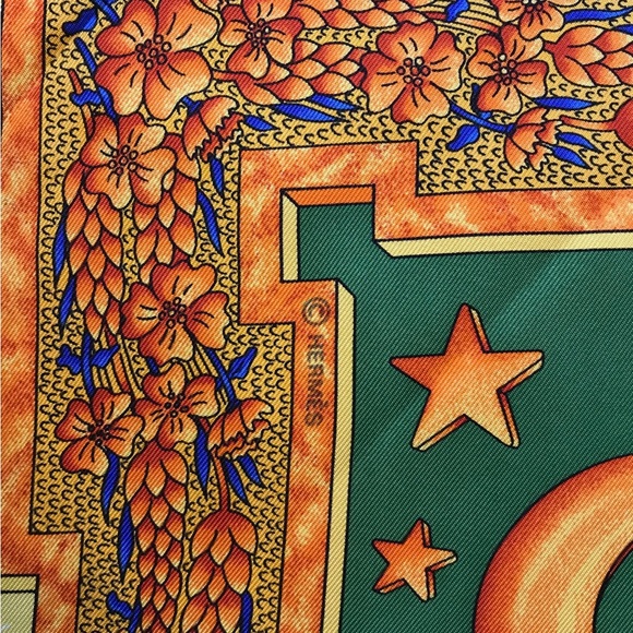 “Carpe Diem” Luxury Silk Twill Handcrafted Scrunchie - Picture 3 of 3